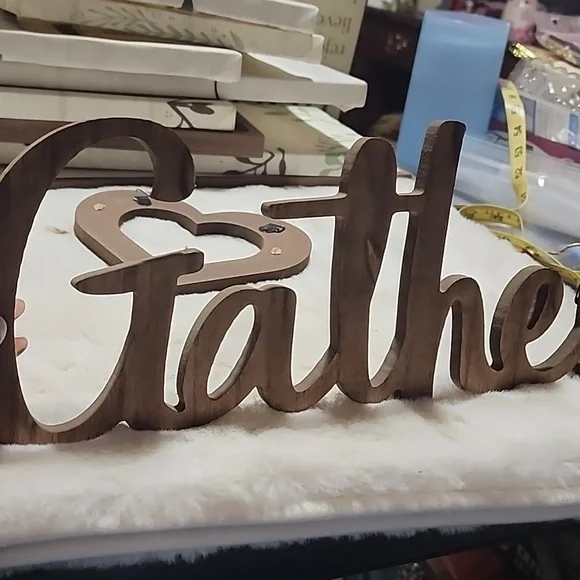 VINTAGE  WOODEN  WALL HANGINGS.  GATHER & HEART SHAPE. - Picture 4 of 5